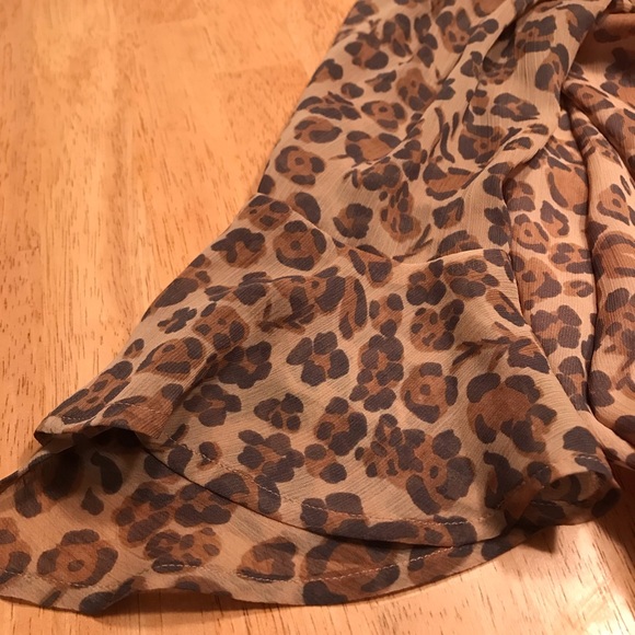 Express leopard blouse - Picture 7 of 8